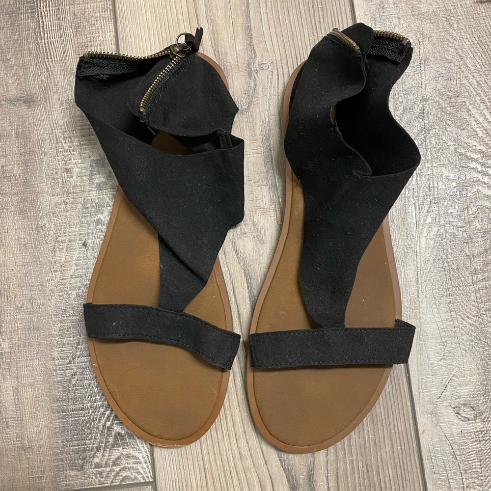 Sanuk sandals